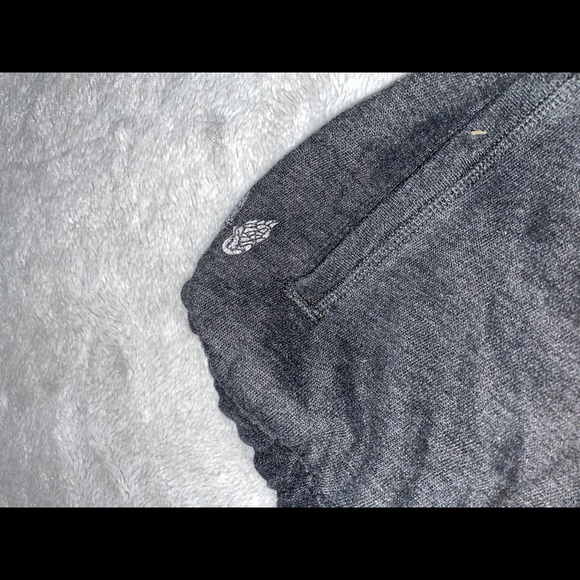 Victoria secret sweats - Picture 2 of 4